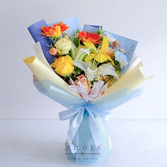 Vibrant Vibe (Mixed Flowers Bouquet)