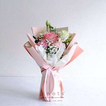 Little Love (Two-Toned Pink Rose Petite Bouquet)