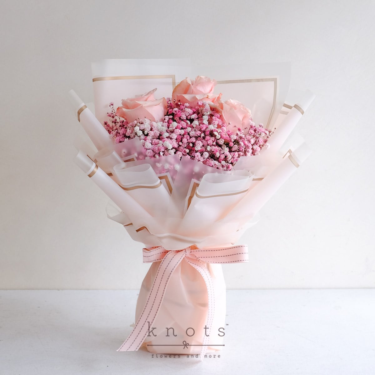 You’re in My Dream (3 Pink Ecuadorian Roses Bouquet)