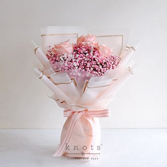 You’re in My Dream (3 Pink Ecuadorian Roses Bouquet)