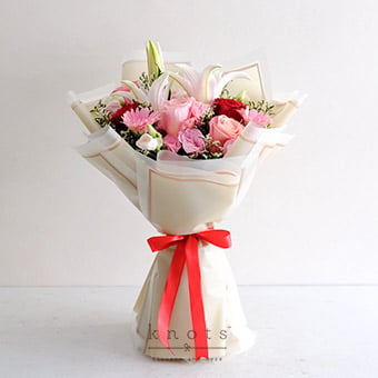 Sweet Serenade (Roses & Gerbera Bouquet)