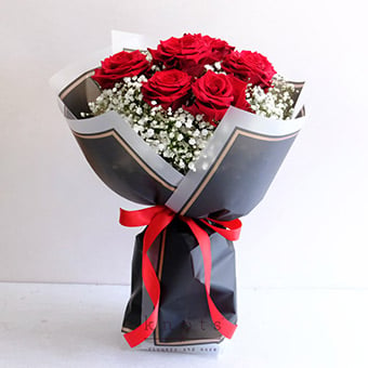 Smooth Operator (6 Red Ecuadorian Roses Bouquet)