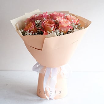 Pyra (Orange Peach Ecuadorian Roses Bouquet)
