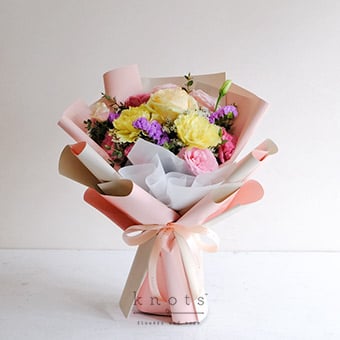 Cupid's Cream (Peach Rose Bouquet)