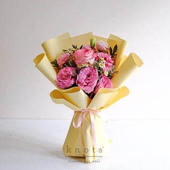 Electric Daisy (Two-toned Pink Rose Bouquet)
