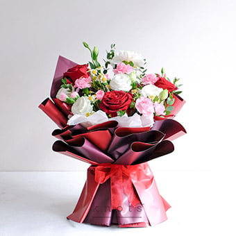 Velvet Romance (Red Roses Bouquet)