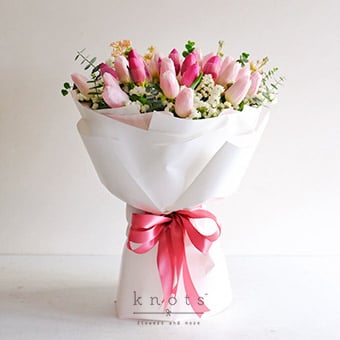 Tulip Serenade (30 Tulips Bouquet)