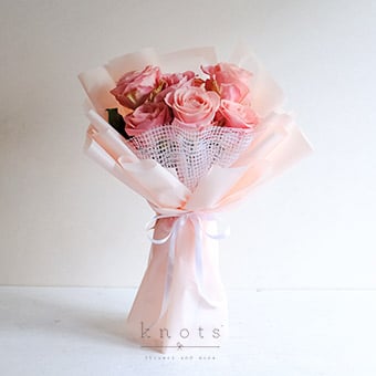 Rosy Elegance (6 Pink Ecuadorian Roses Bouquet)