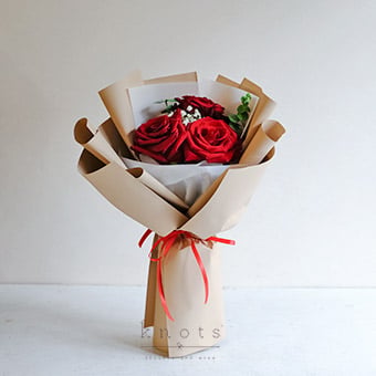 Three of Hearts (3 Red Ecuadorian Roses Bouquet)