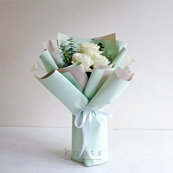 Ivory Haze (3 White Roses Bouquet)