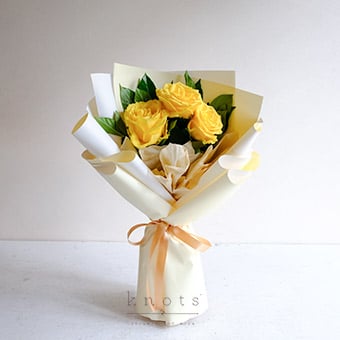 Ray of Joy (3 Yellow Roses Bouquet)