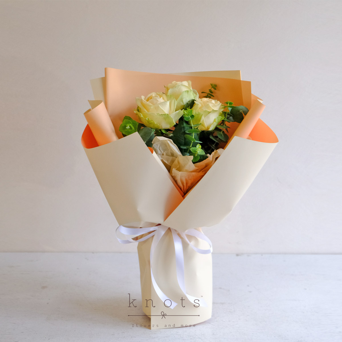 Champagne Poise (3 Peach Roses Bouquet)