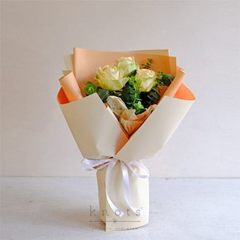 Champagne Poise (3 Peach Roses Bouquet)