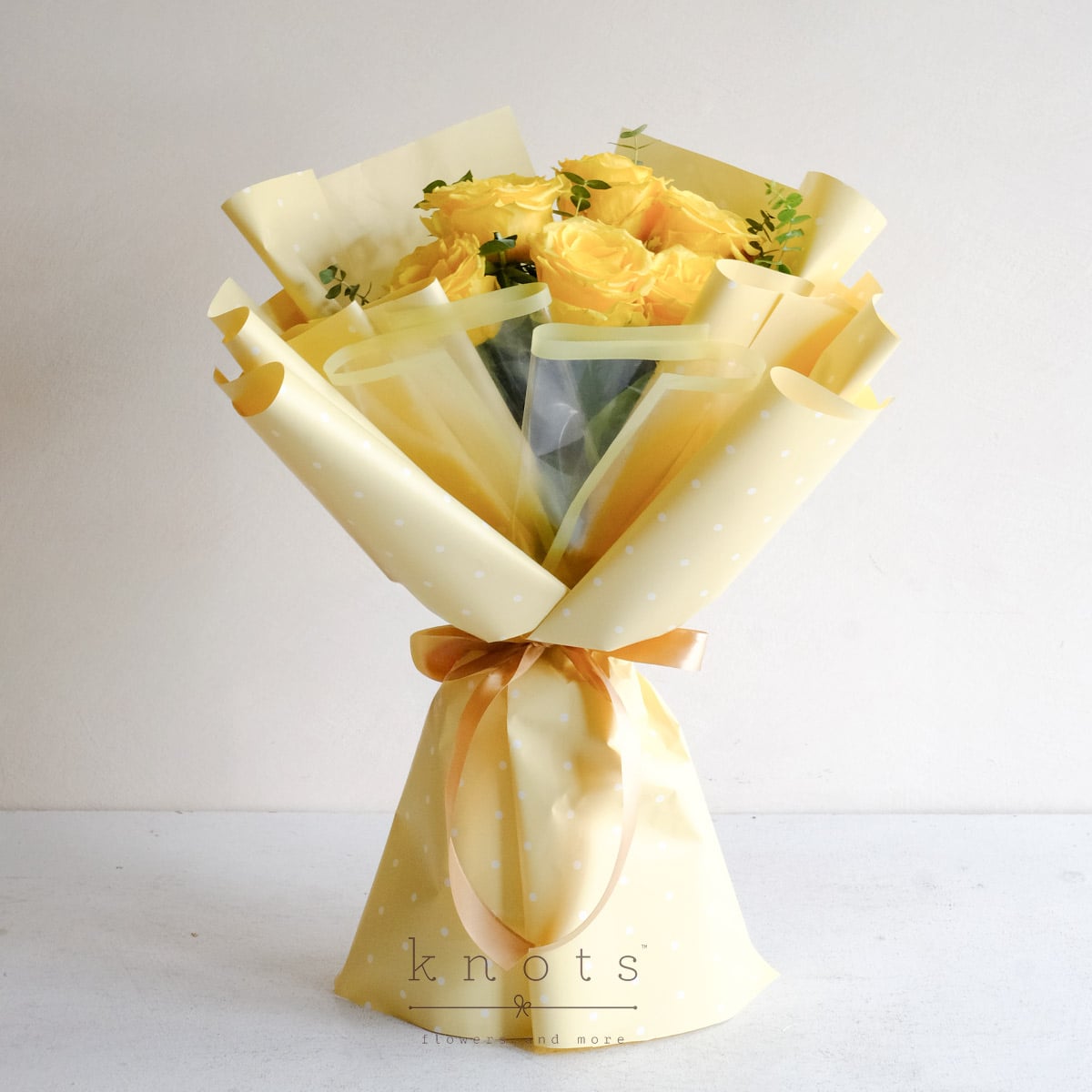 Golden Darling (6 Yellow Rose Bouquet)