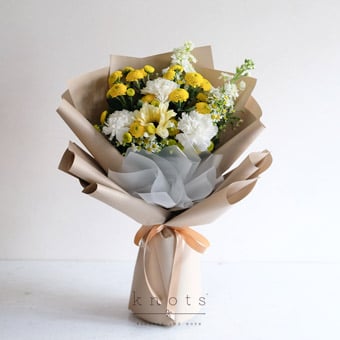 Sunny Whispers (Mixed Flowers Bouquet)