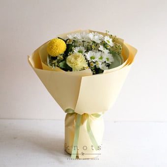 Lemon Whispers (Mixed Chrysanthemum Bouquet)