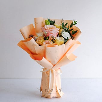Apricot Sunbeams (Peach Pink Ecuadorian Rose Bouquet)