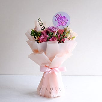 Iconic Blush (Purple Rose Bouquet)