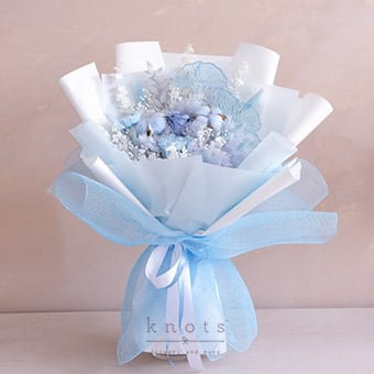 Charming Blue (Dried & Preserved Rose Bouquet)
