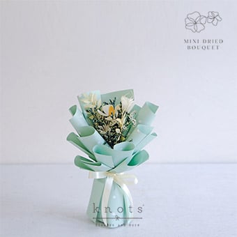 Dainty Moments (Mini Dried Bouquet)