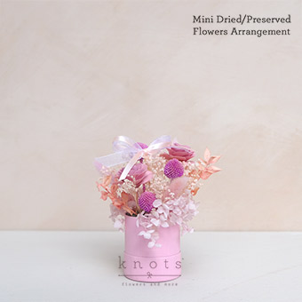 Everlasting Charmer (Mini Dried & Preserved Flowers Arrangement)