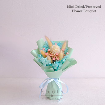 Kristen (Mini Dried and Preserved Bouquet)