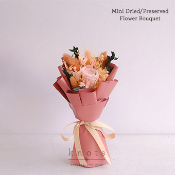 Lottie (Mini Dried and Preserved Bouquet)