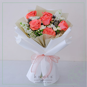 Lively Moments (6 Vibrant Pink Ecuadorian Roses)