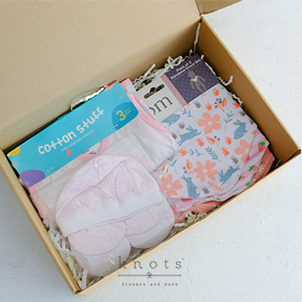 Twinkle Tots (New Born Gift Box)
