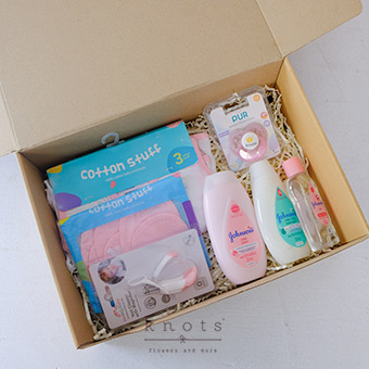 Tiny Toes (Newborn Gift Box)