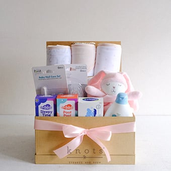 Mini Munchkin (New born Hamper)