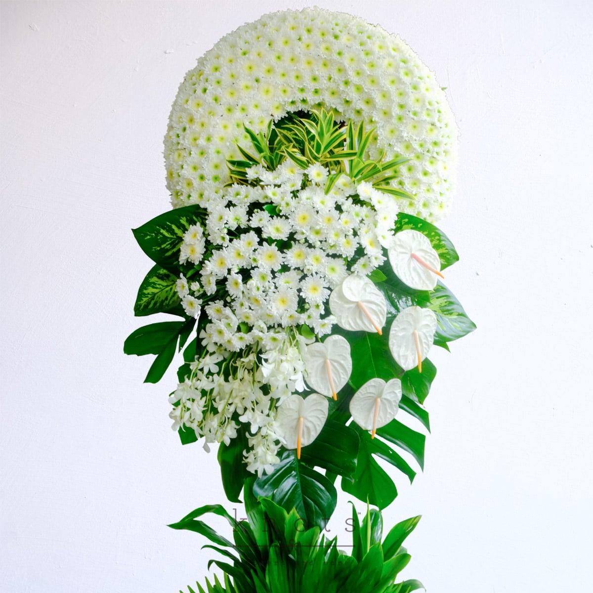Cascading Strength (Condolence Flower Wreath)