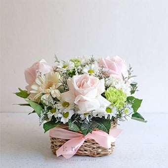 Softest Memories (Pink Roses Arrangement)
