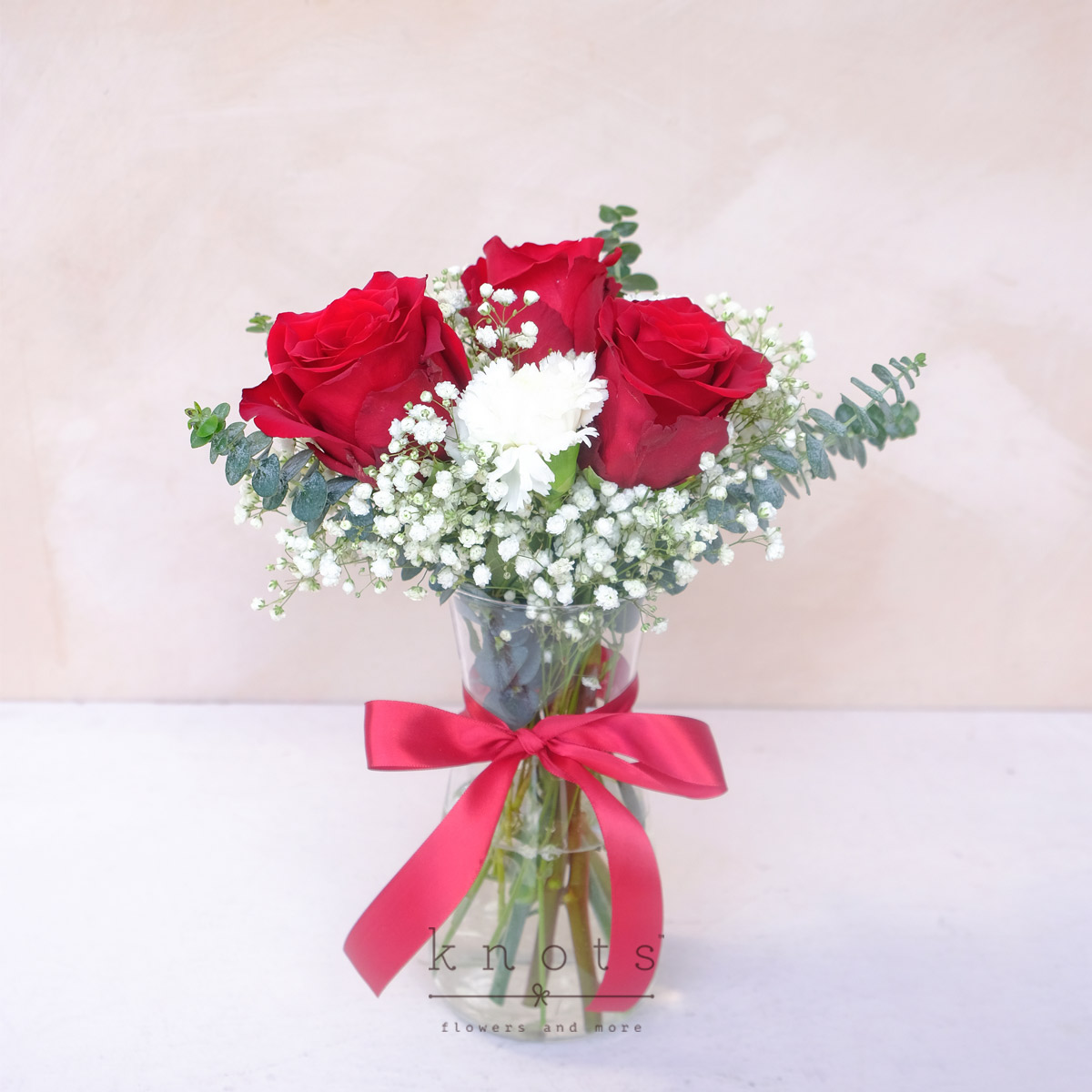 Brave Heart  (3 Red Ecuadorian Roses Arrangement)