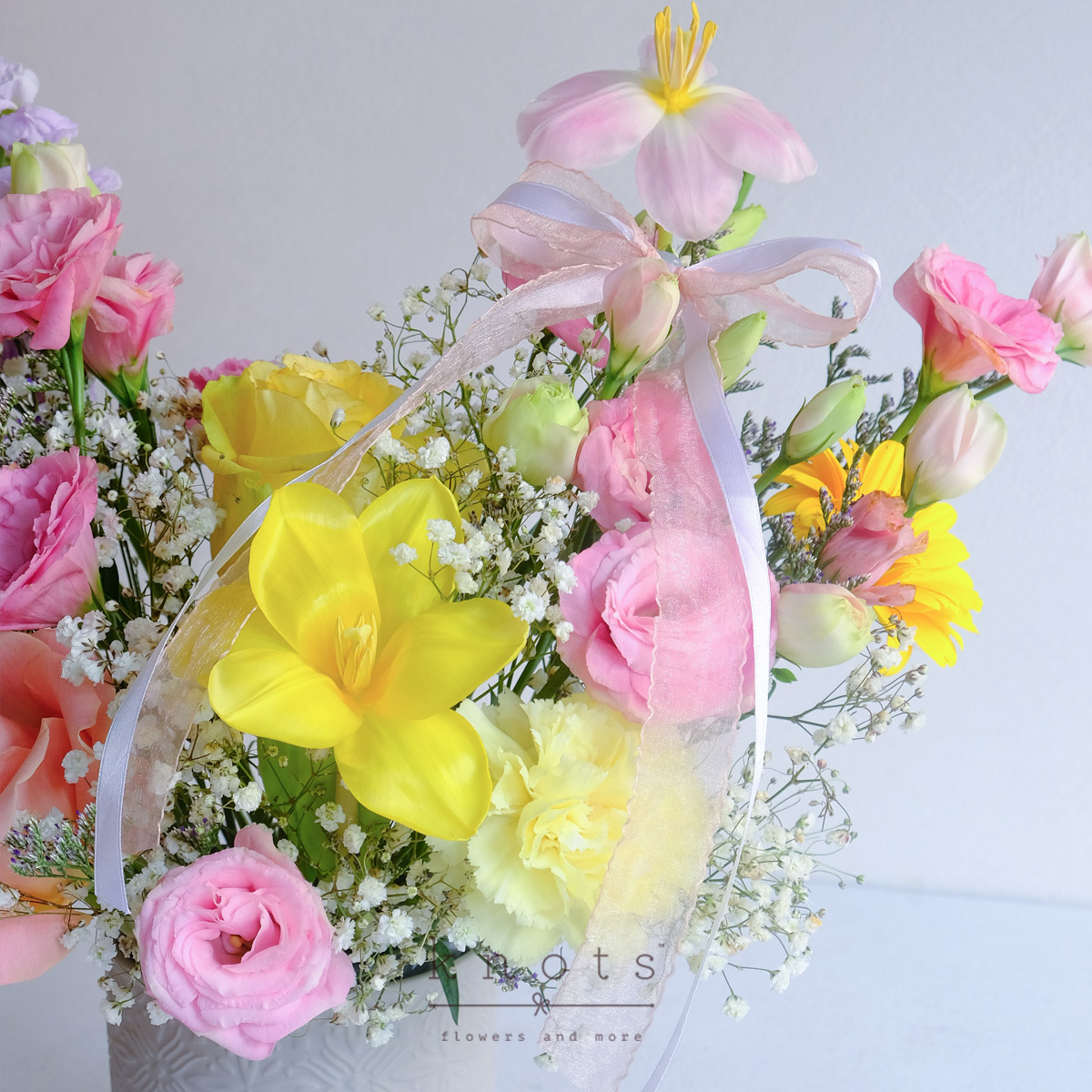 AR2537-Springdale-Pink-Ecuadorian-Rose-Tulip-ArrangementB_1200