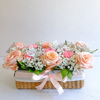 Butterfly Garden (Peach Pink Ecuadorian Roses Arrangement)