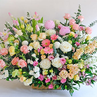 Secret Garden Gala (Mixed Flowers Arrangement)
