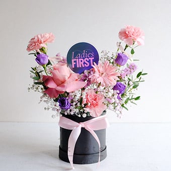 Lady Luxe (Pink Ecuadorian Rose and Gerbera Arrangement)