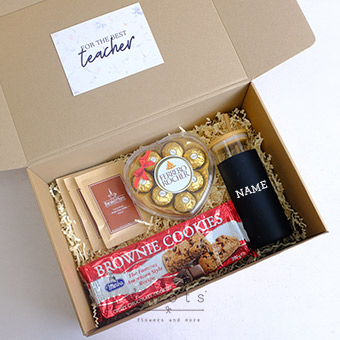 Dedicated Mentor (Teacher's Day Gift Box)