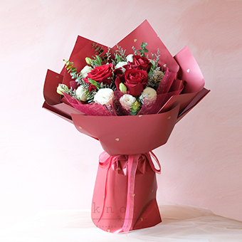 Be My Love ( 3 Red Ecuadorian Roses Bouquet)