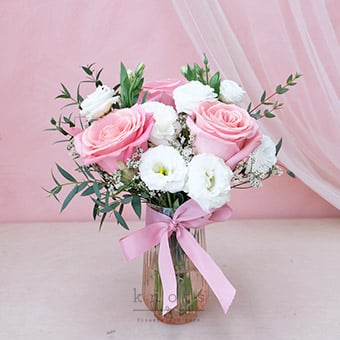 Romantic Flutters (3 Pink Ecuadorian Roses Arrangement)