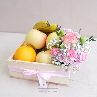 Serene Abundance (Fruits & Flower Hamper)