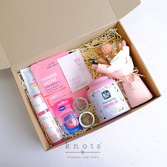 She’s That Girl (Affirmation Gift Box)