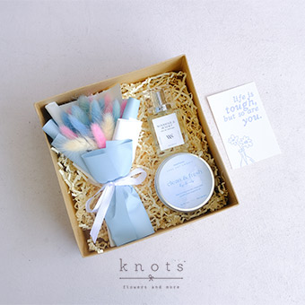 Resilient Heart (Affirmation Gift Box)