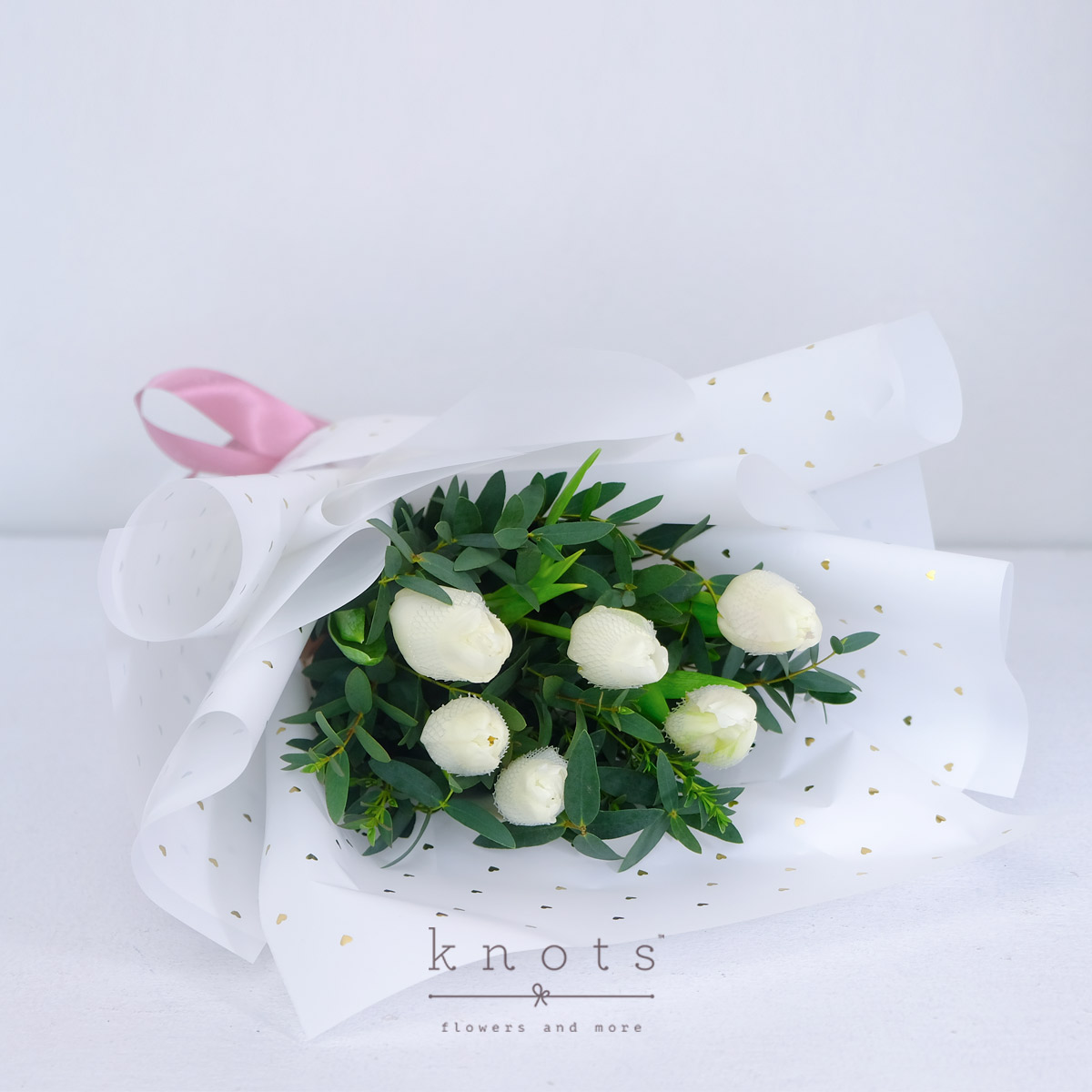 BQ2503-Charming-Connections-6-stalks-White-Tulips-BouquetA_1200