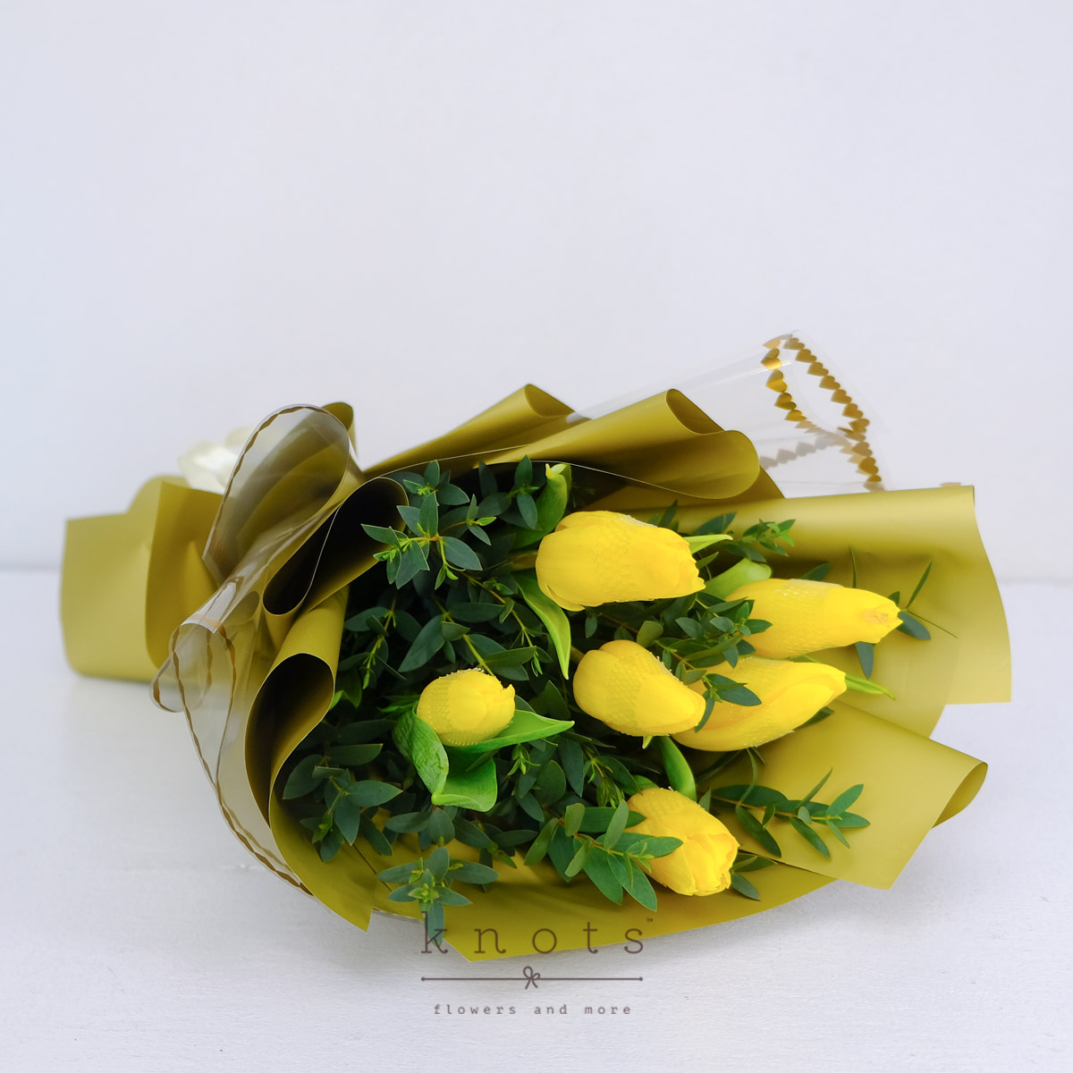 BQ2504-Passionate-Petals-6-stalks-Yellow-Tulips-BouquetA_1200