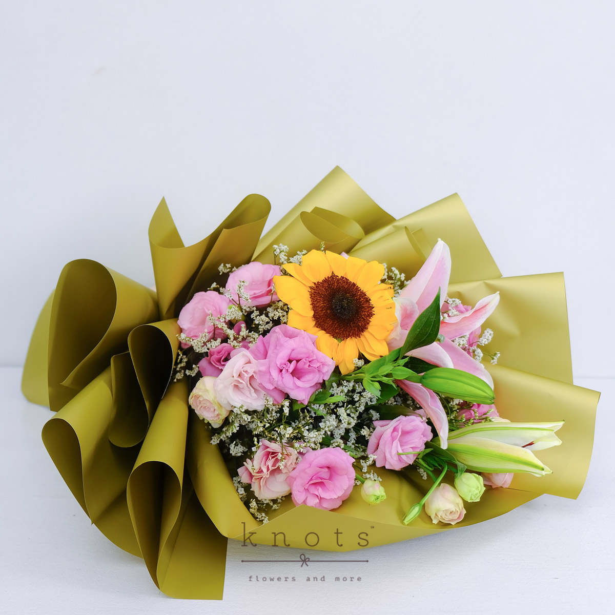 BQ2510-Serenity-of-Love-Sunlfower-and-Pink-Lily-BouquetA_1200