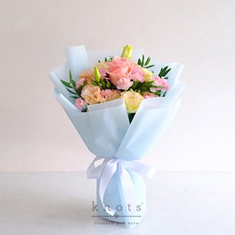 Dreamy Blush (Pink Ecuadorian Rose Bouquet)