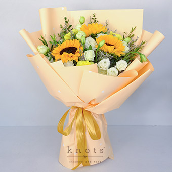 Daylight (3 Sunflower Bouquet)