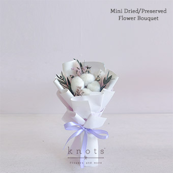 Phoebe (Mini Dried & Preserved Flower Bouquet)